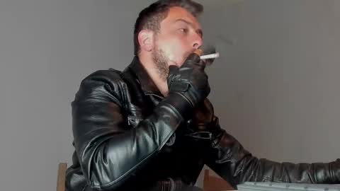 MARK online show from 10-21-25, 05:24