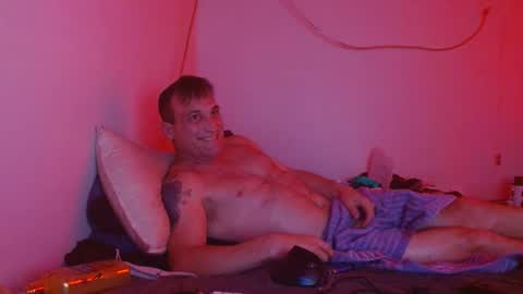 markymark101825061 online show from 01-01-25, 06:15