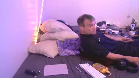 markymark101825061 online show from 01-09-25, 04:28