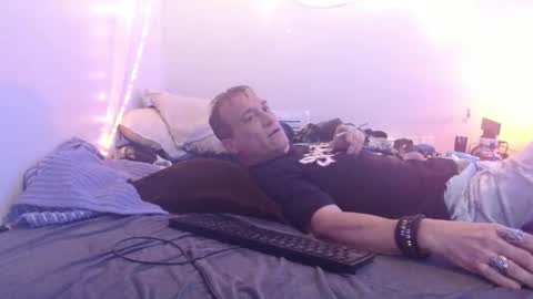 markymark101825061 online show from 01-18-25, 01:08