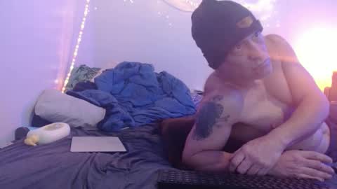 markymark101825061 online show from 01-21-25, 10:41