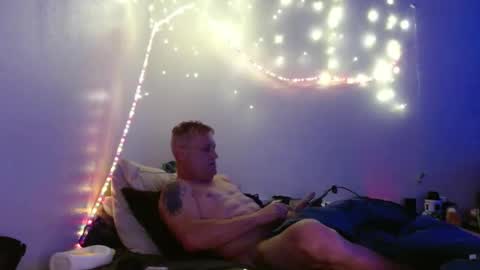 markymark101825061 online show from 02-10-25, 02:26