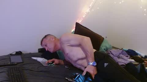 markymark101825061 online show from 02-12-25, 09:11