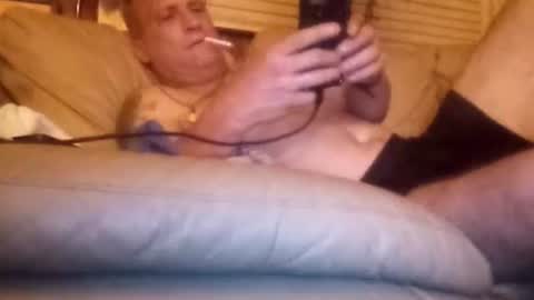 markymark101825061 online show from 12-04-25, 08:34