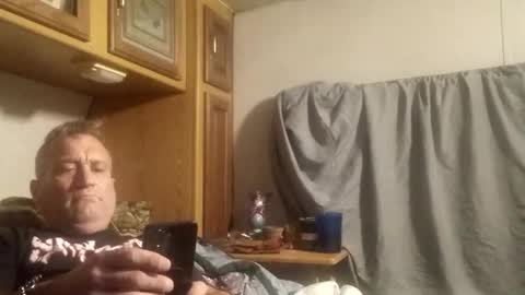 markymark101825061 online show from 12-20-25, 01:56