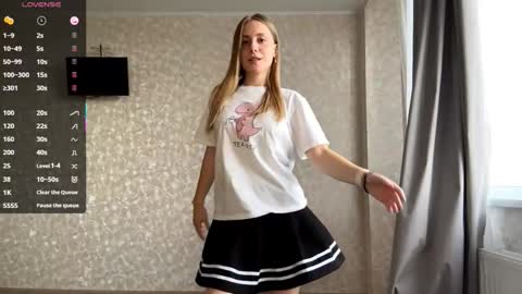 Olivia online show from 09-16-25, 02:07