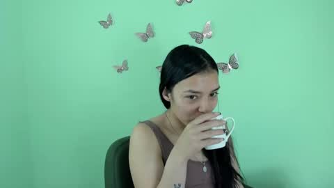 Snapshot of marlyanal chatting on 06-14-26, 05:26 Marly Anal online show from 06-14-26, 05:26