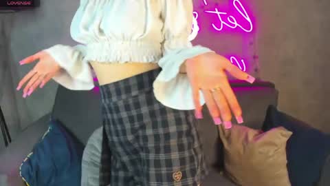 Snapshot of marlyn_owen chatting on 05-28-26, 01:36 Emmaa online show from 05-28-26, 01:36