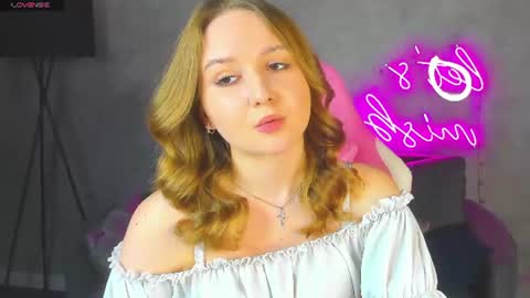 Snapshot of marlyn_owen chatting on 06-22-26, 12:56 Emmaa online show from 06-22-26, 12:56