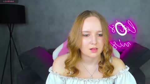 Snapshot of marlyn_owen chatting on 06-22-26, 03:25 Emmaa online show from 06-22-26, 03:25