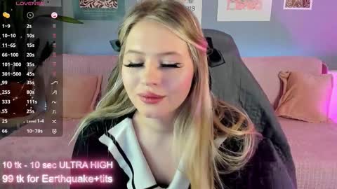 Snapshot of marmel199 chatting on 12-23-25, 08:56 Liza online show from 12-23-25, 08:56