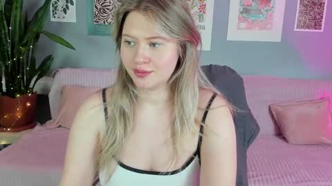 Snapshot of marmel199 chatting on 04-01-26, 07:31 Liza online show from 04-01-26, 07:31