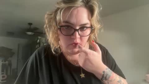 maroon_moon online show from 09-20-25, 12:55