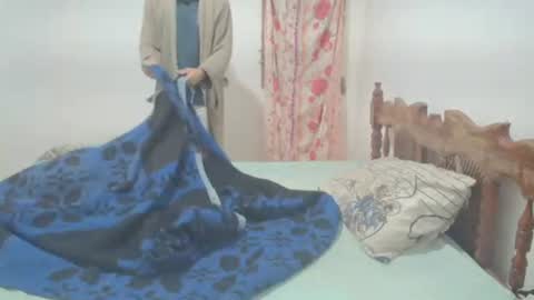 Snapshot of marqtycus chatting on 08-04-26, 10:51 MAX online show from 08-04-26, 10:51