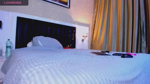 Mari online show from 12-14-25, 07:14