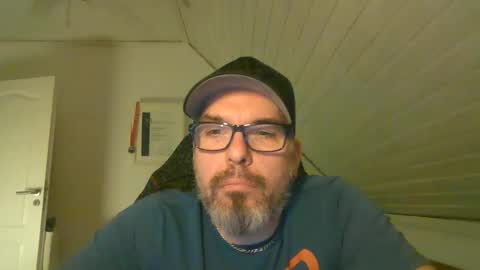 marriedcock1980 online show from 02-19-25, 05:16