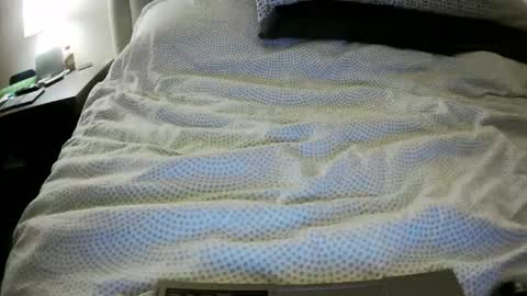 Jess and Nick online show from 11-29-25, 05:10