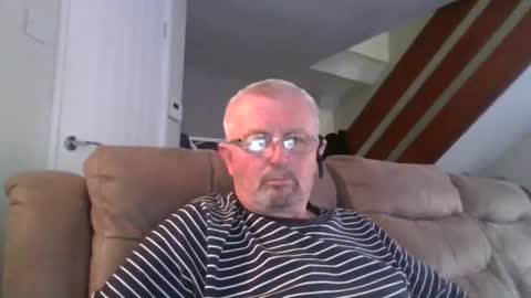 Snapshot of marrrrc chatting on 09-30-25, 11:59 marrrrc online show from 09-30-25, 11:59