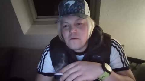 Snapshot of mars0481 chatting on 12-07-24, 12:19 mars0481 online show from 12-07-24, 12:19