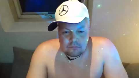 Snapshot of mars0481 chatting on 11-29-25, 09:12 mars0481 online show from 11-29-25, 09:12