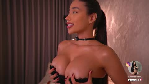 Snapshot of marsabass chatting on 10-22-25, 12:27     online show from 10-22-25, 12:27