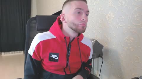 Snapshot of marselle_looker chatting on 01-07-25, 06:05 Marselle online show from 01-07-25, 06:05