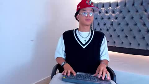 MARSHALL online show from 03-18-26, 01:14