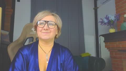 marta_wils online show from 11-14-25, 10:03