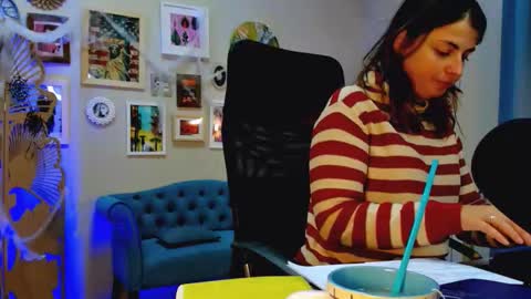 martaedams online show from 11-05-25, 07:08