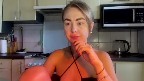 Snapshot of martaluna_ chatting on 08-07-26, 09:55 Marta online show from 08-07-26, 09:55