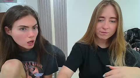 Snapshot of marthabarens chatting on 03-25-26, 12:22 marthabarens online show from 03-25-26, 12:22