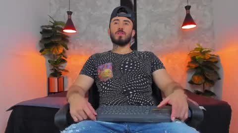 Martin Foster online show from 04-11-26, 03:44