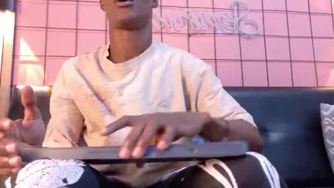 Martin online show from 02-12-26, 01:22