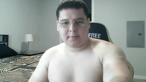 Snapshot of martin_militaryboy chatting on 05-03-26, 12:44 martin_militaryboy online show from 05-03-26, 12:44