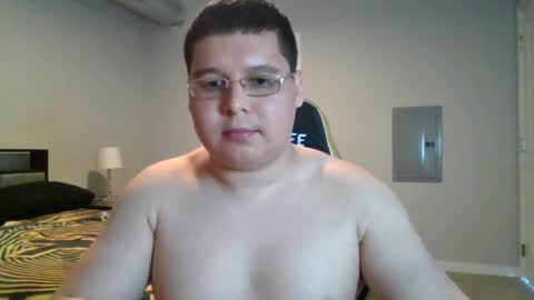 Snapshot of martin_militaryboy chatting on 05-04-26, 02:35 martin_militaryboy online show from 05-04-26, 02:35