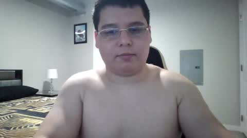 Snapshot of martin_militaryboy chatting on 05-16-26, 02:30 martin_militaryboy online show from 05-16-26, 02:30