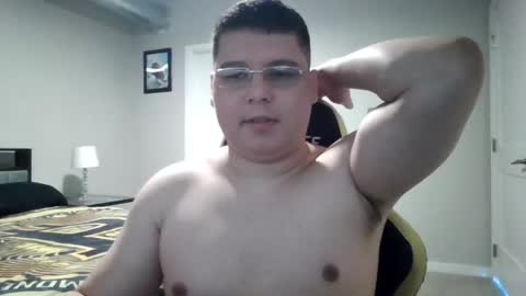 Snapshot of martin_militaryboy chatting on 05-25-26, 08:04 martin_militaryboy online show from 05-25-26, 08:04
