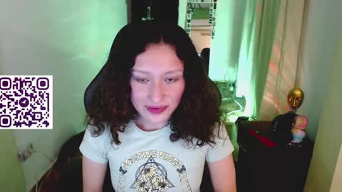 Snapshot of martina_adams chatting on 01-11-25, 02:30 mari online show from 01-11-25, 02:30