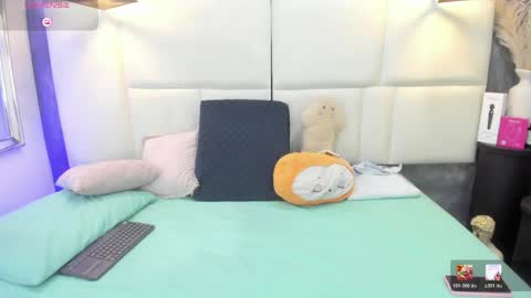Snapshot of martina_armos chatting on 05-11-26, 01:28 Martina online show from 05-11-26, 01:28