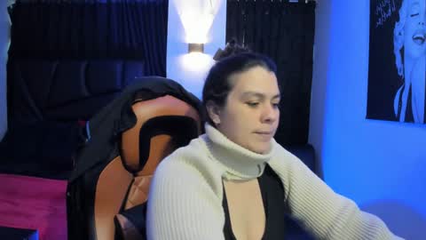   MARTINA   online show from 01-29-25, 11:51