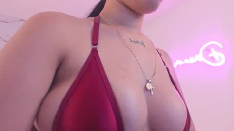 Snapshot of martina_gomezgomez chatting on 02-06-26, 12:30 online show from 02-06-26, 12:30