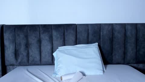 Laura online show from 01-26-25, 07:41