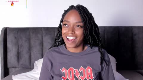 Laura online show from 01-31-25, 08:12