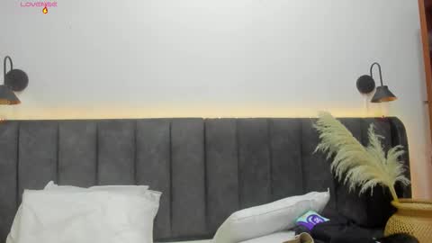 Laura online show from 10-12-25, 07:57