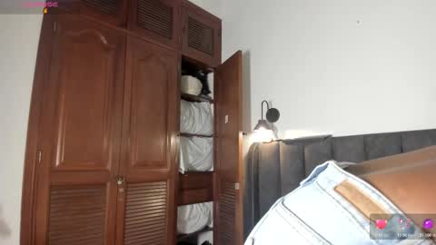 Laura online show from 02-22-26, 07:23