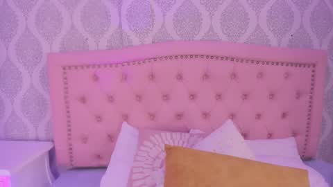 Snapshot of martina_rivera_ chatting on 02-11-25, 02:46 Martina online show from 02-11-25, 02:46