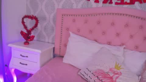 Snapshot of martina_rivera_ chatting on 02-14-25, 11:53 Martina online show from 02-14-25, 11:53