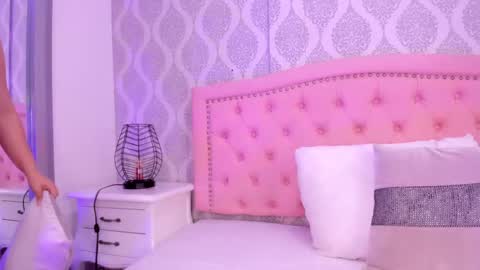 Snapshot of martina_rivera_ chatting on 03-11-25, 03:02 Martina online show from 03-11-25, 03:02
