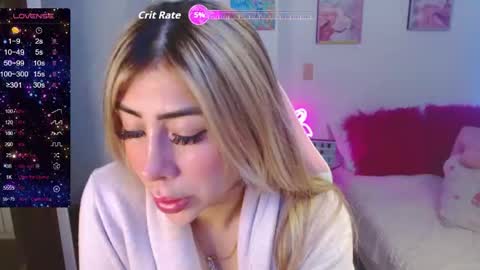 Snapshot of martina_robertss_ chatting on 04-23-26, 02:57 Martina online show from 04-23-26, 02:57