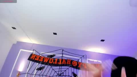 Martina  online show from 10-31-25, 08:43